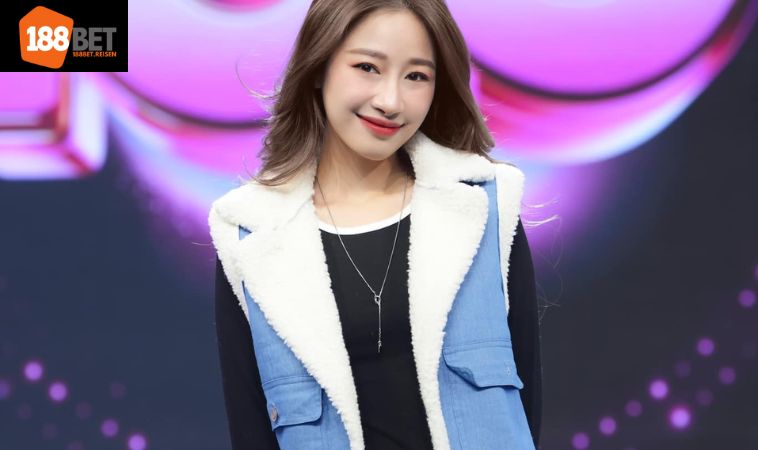 LinhKun - Trần Thùy Linh Hot Girl Trong Làng Game Đột Kích 1 Thông tin về hot girl LinhKun